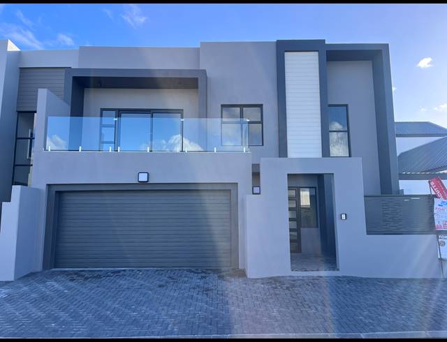 4 BEDROOM HOUSE FOR SALE IN SANDOWN